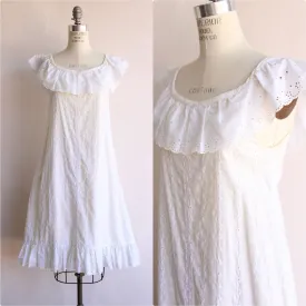Vintage 1970s 1980s White Eyelet Dress in Embroidered Floral with Yellow Lining