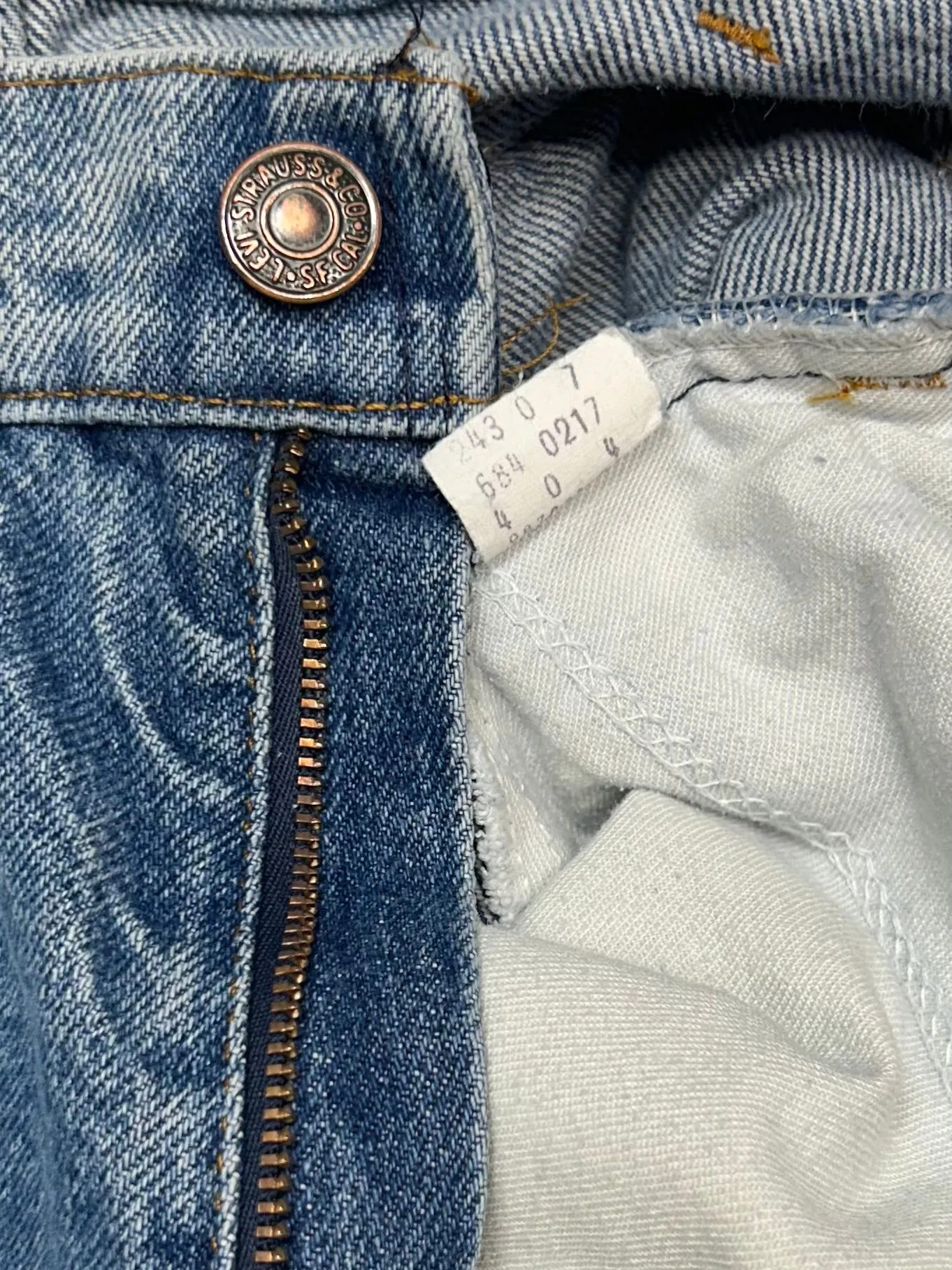 Vintage USA Levi's 684 Superwash Denim Bellbottoms (JYJ1124-377)